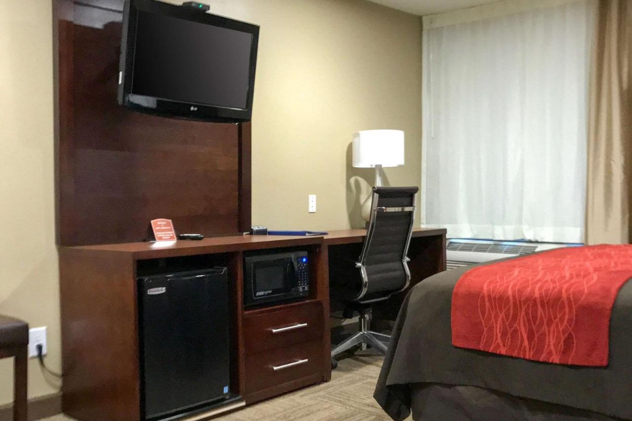 Giles Hotel Inn And Suites Pulaski Екстериор снимка