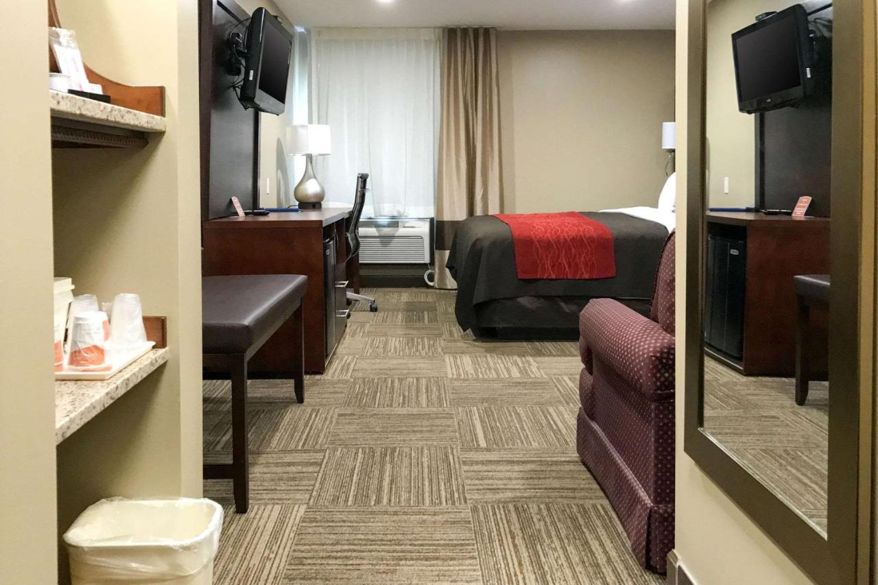 Giles Hotel Inn And Suites Pulaski Екстериор снимка