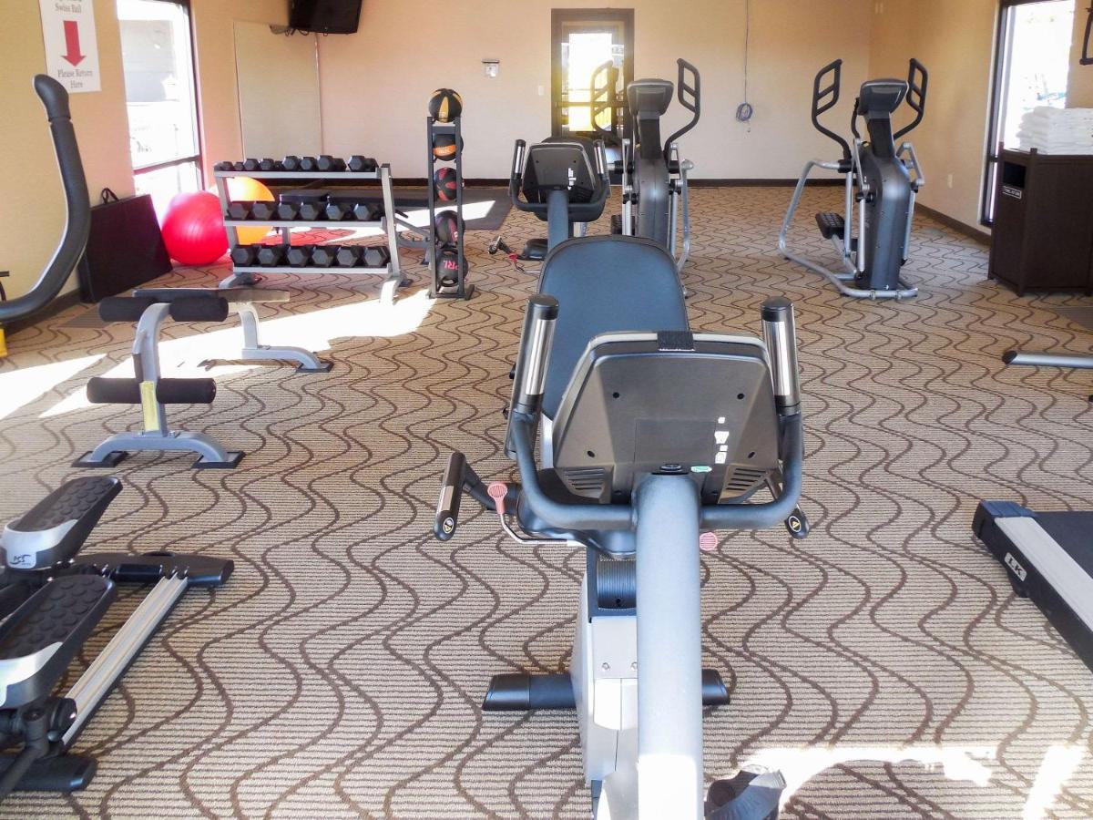 Giles Hotel Inn And Suites Pulaski Екстериор снимка