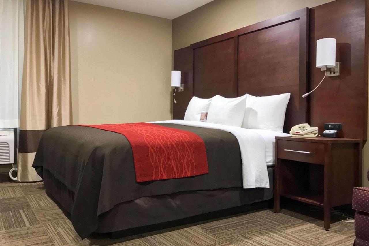 Giles Hotel Inn And Suites Pulaski Екстериор снимка
