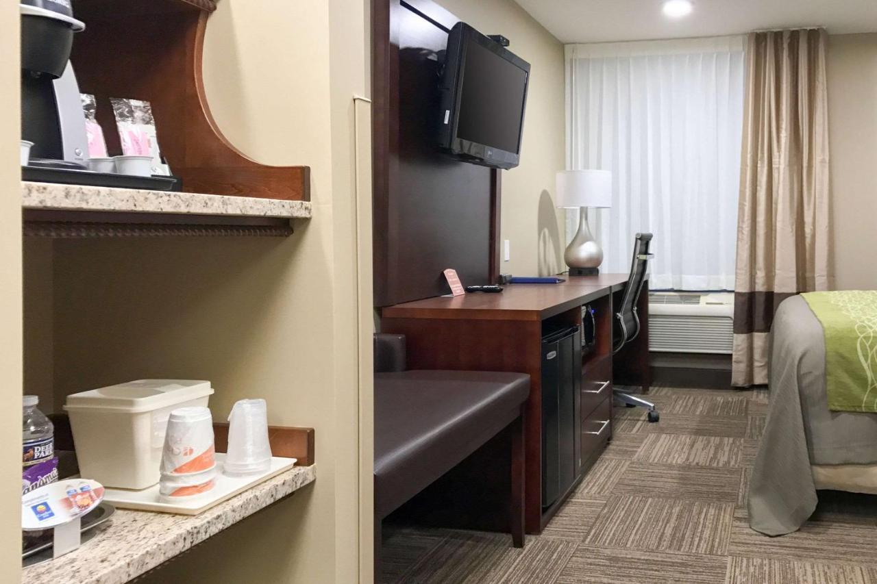Giles Hotel Inn And Suites Pulaski Екстериор снимка