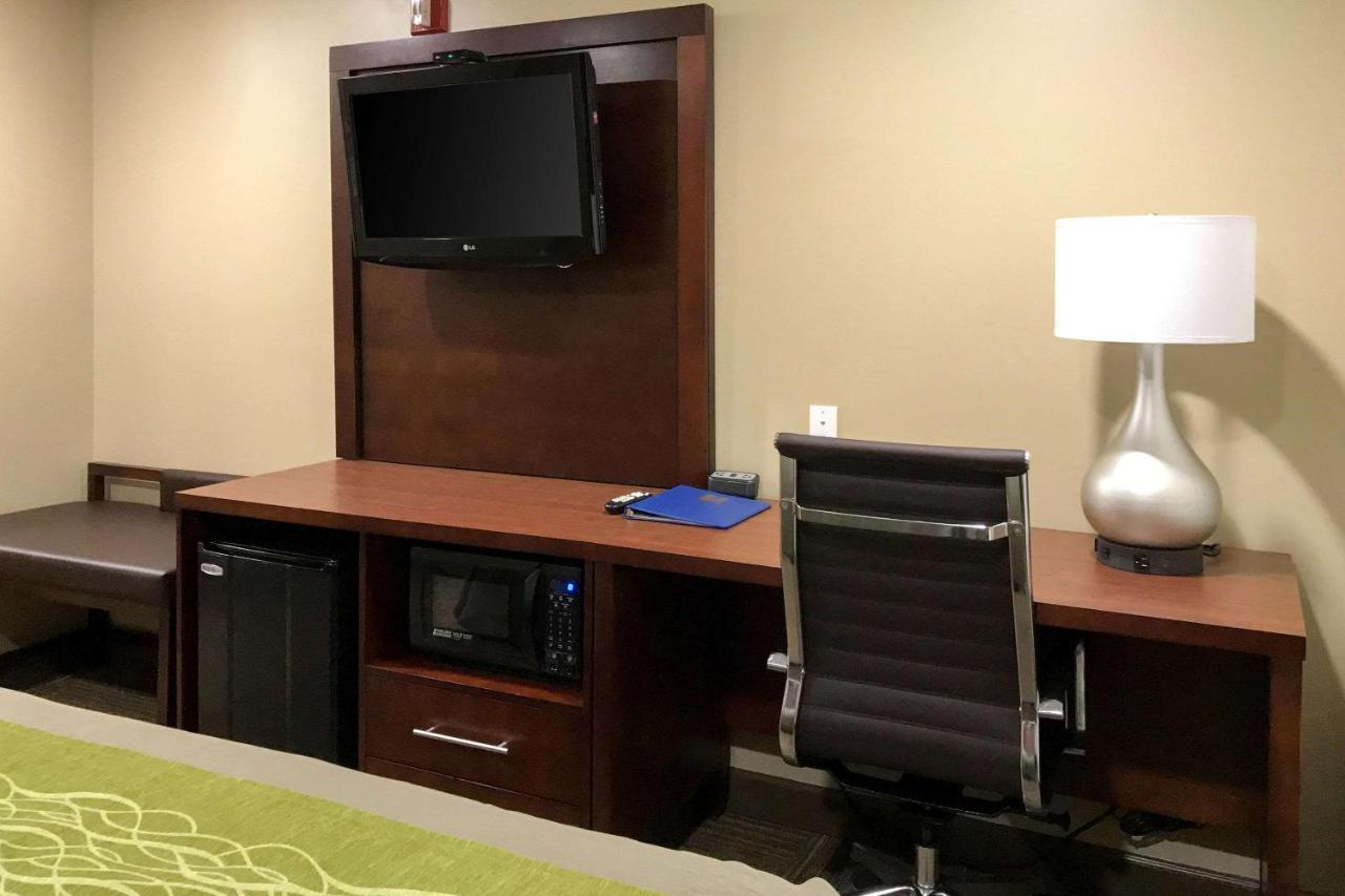 Giles Hotel Inn And Suites Pulaski Екстериор снимка