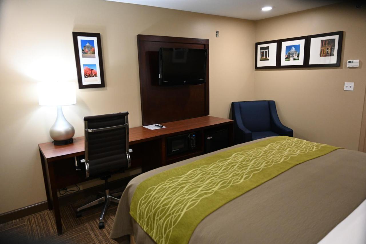 Giles Hotel Inn And Suites Pulaski Екстериор снимка