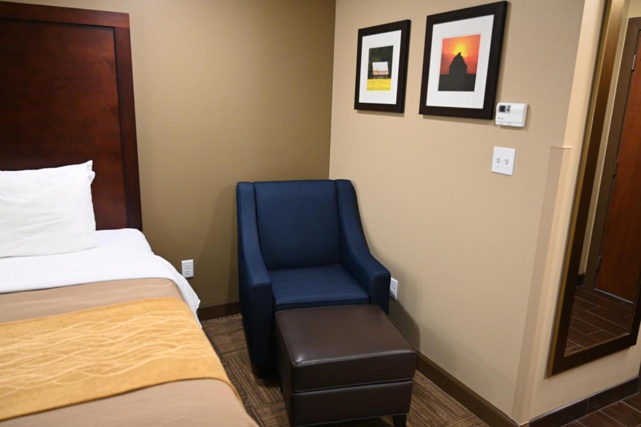 Giles Hotel Inn And Suites Pulaski Екстериор снимка
