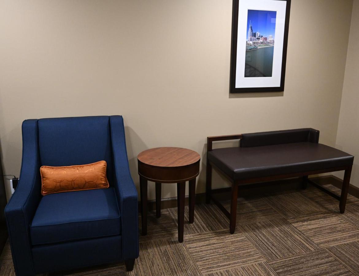 Giles Hotel Inn And Suites Pulaski Екстериор снимка