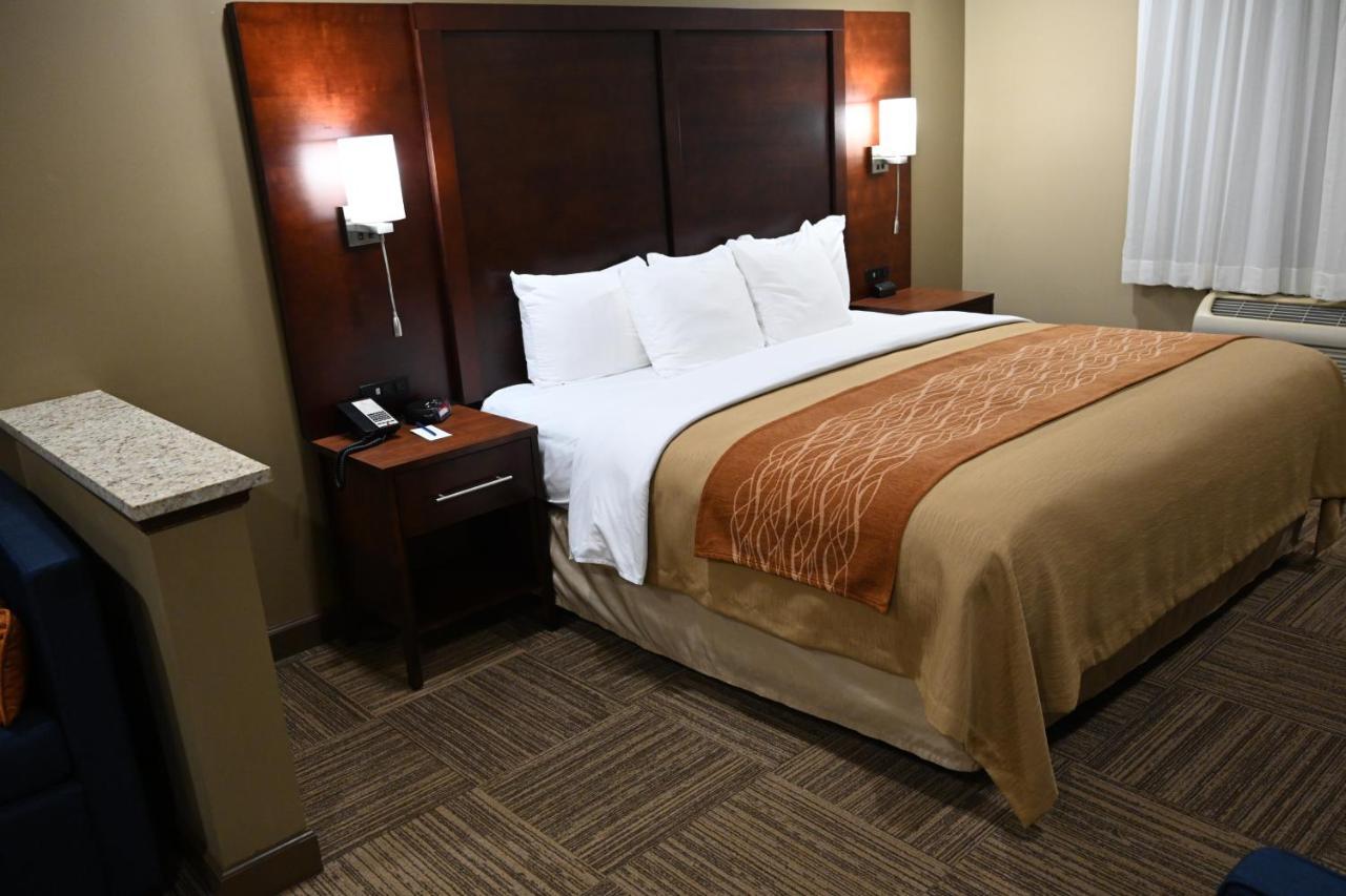Giles Hotel Inn And Suites Pulaski Екстериор снимка