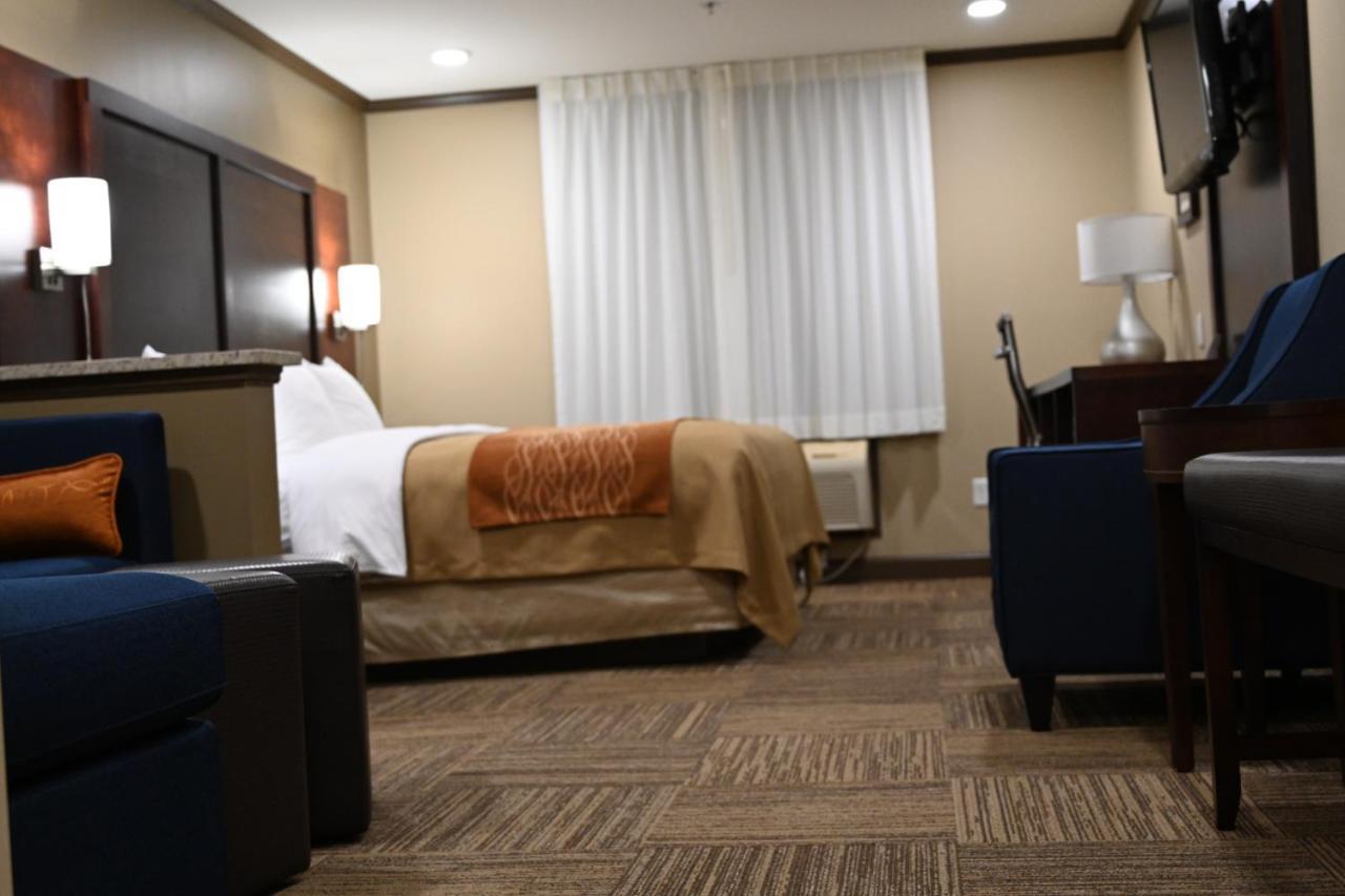 Giles Hotel Inn And Suites Pulaski Екстериор снимка