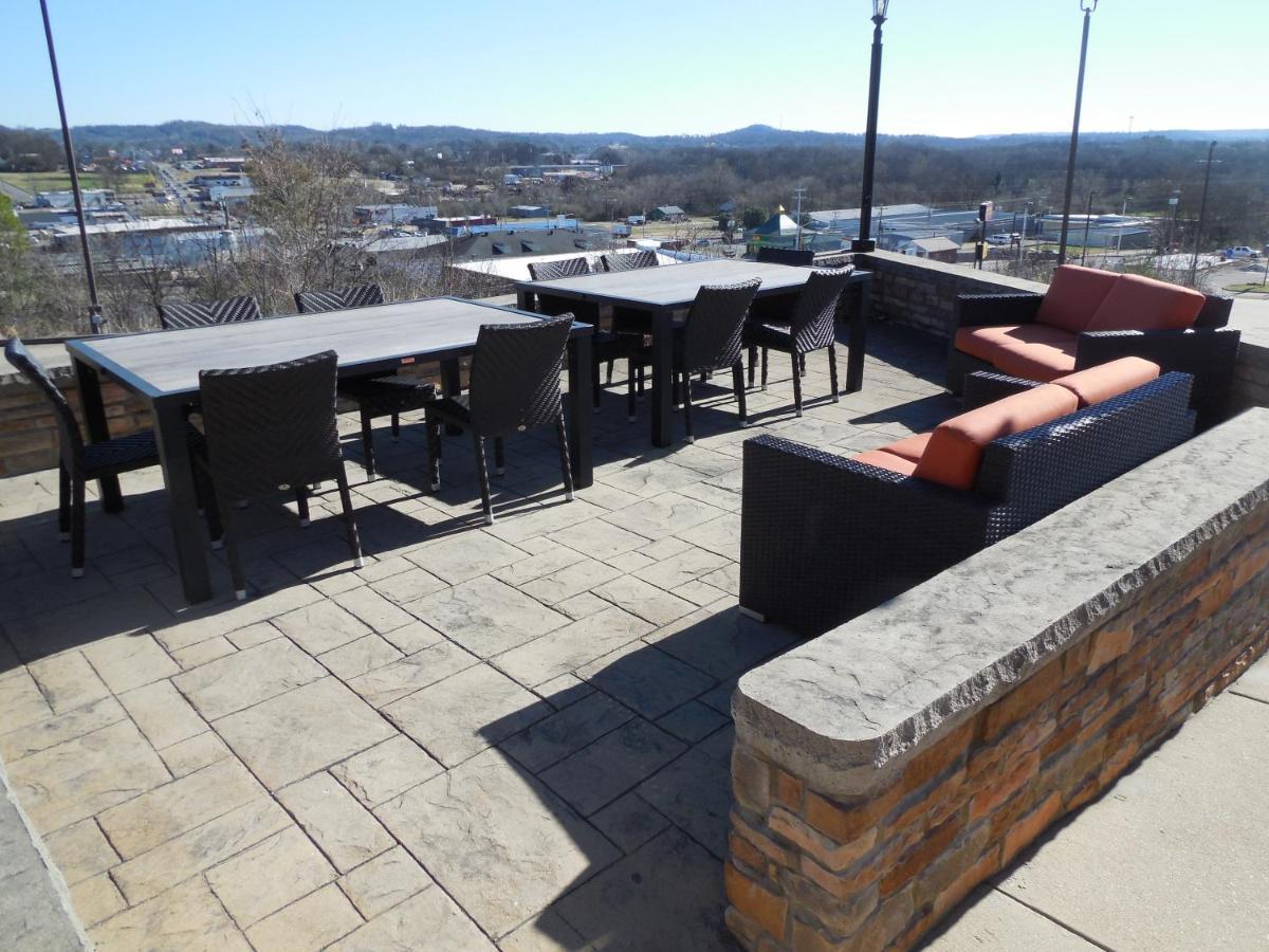 Giles Hotel Inn And Suites Pulaski Екстериор снимка