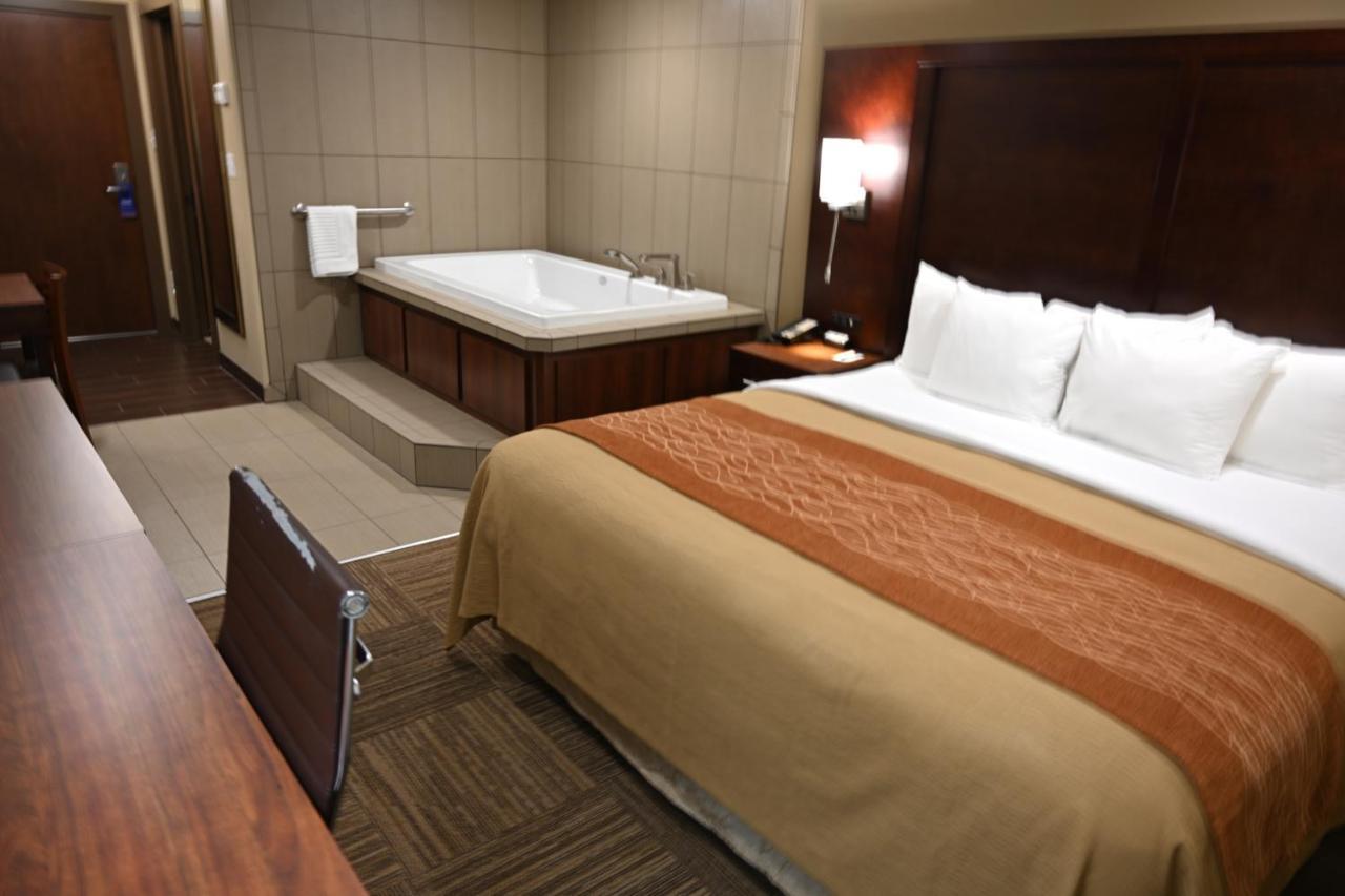 Giles Hotel Inn And Suites Pulaski Екстериор снимка
