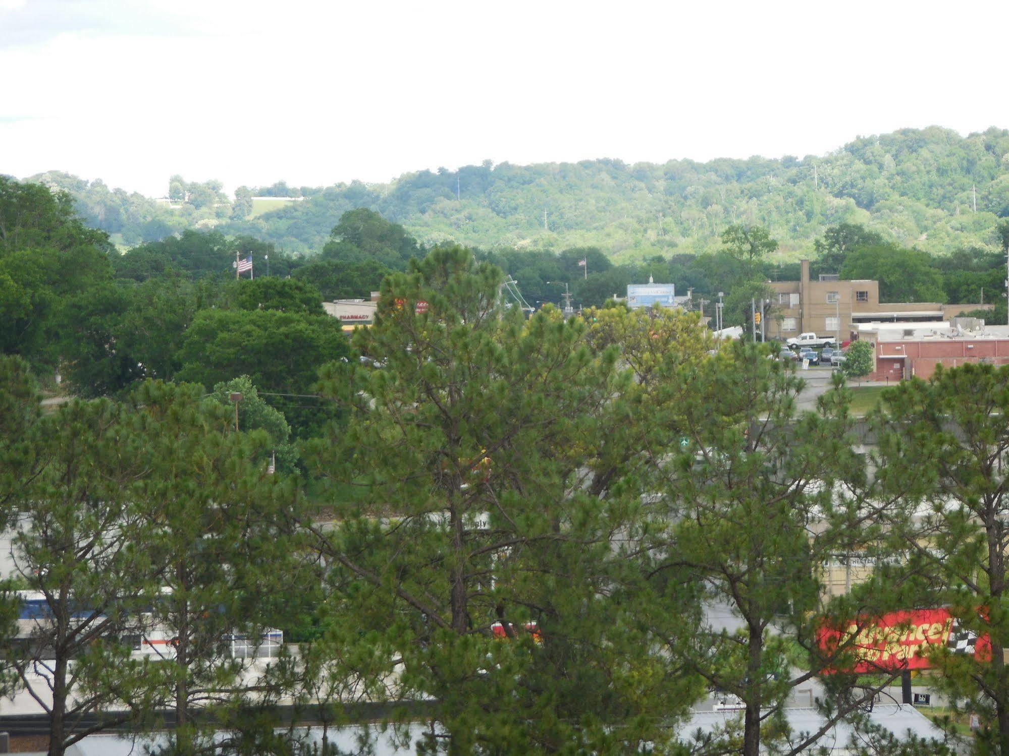 Giles Hotel Inn And Suites Pulaski Екстериор снимка