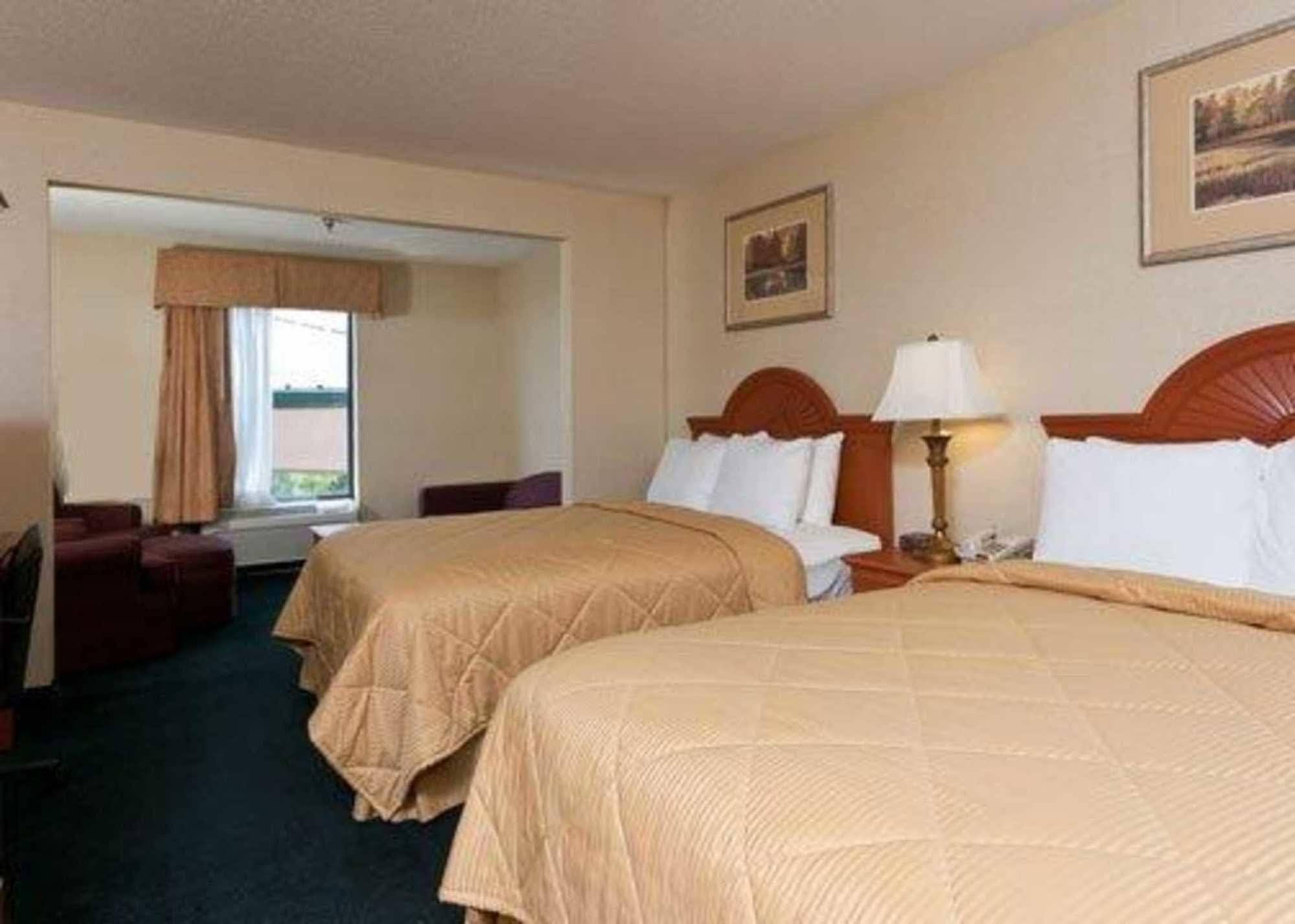Giles Hotel Inn And Suites Pulaski Стая снимка